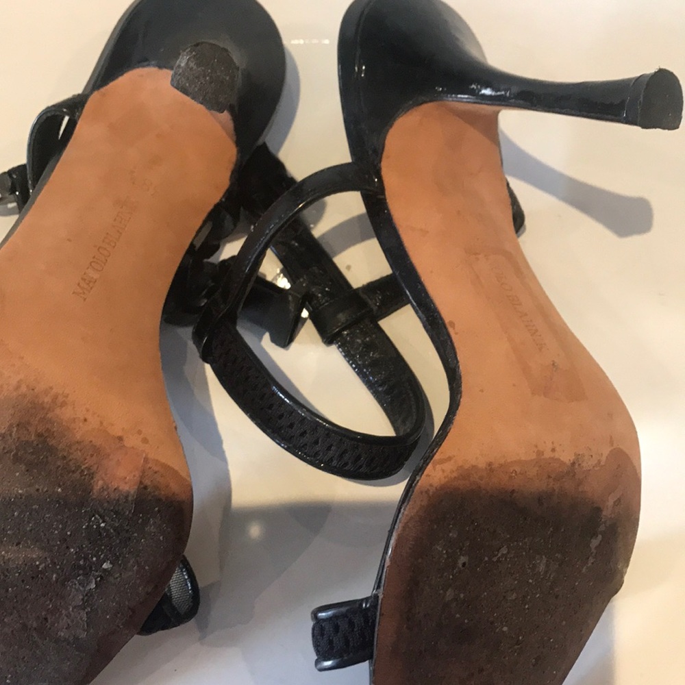 Black ankle strap Manolo Blahnik sandals - Picture 3 of 5